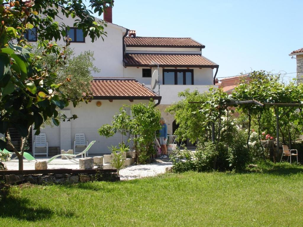 Holiday Apartment In Funtana With Balcony, Air Conditioning, Wifi, Washing Machine 4982-1 Extérieur photo