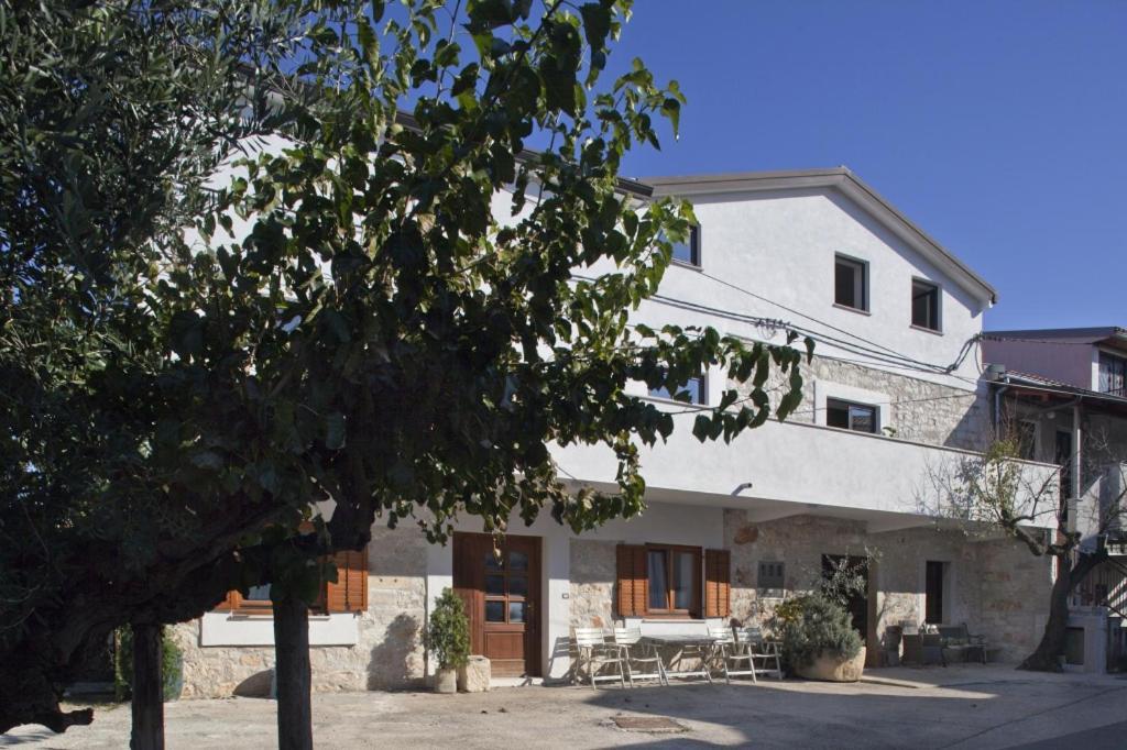 Holiday Apartment In Funtana With Balcony, Air Conditioning, Wifi, Washing Machine 4982-1 Extérieur photo